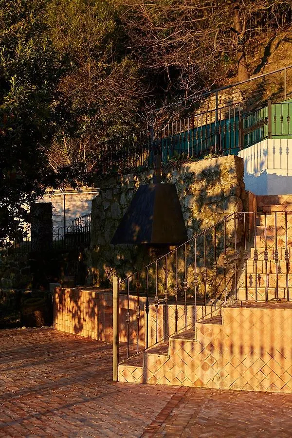 Boutique Hotel Mendi Argia San Sebastian 2*,